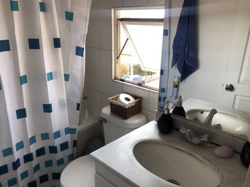 VENDE CASA 3 PISOS, 4 DORM, 3 BAÑOS MICROBARRIO VALLE LO CAMPINO- QUILICURA