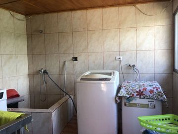 VENDE 2 CASAS TOTAL 6 DORM, 3 BAÑOS, 2 CUADRAS METRO EL BOSQUE- BALMACEDA EL BOSQUE