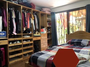 VENDE 2 CASAS TOTAL 6 DORM, 3 BAÑOS, 2 CUADRAS METRO EL BOSQUE- BALMACEDA EL BOSQUE