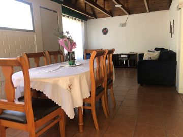 VENDE 2 CASAS TOTAL 6 DORM, 3 BAÑOS, 2 CUADRAS METRO EL BOSQUE- BALMACEDA EL BOSQUE