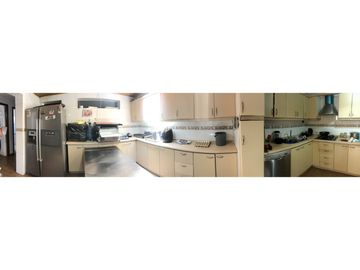 VENDE 2 CASAS TOTAL 6 DORM, 3 BAÑOS, 2 CUADRAS METRO EL BOSQUE- BALMACEDA EL BOSQUE