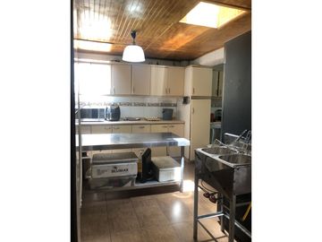 VENDE 2 CASAS TOTAL 6 DORM, 3 BAÑOS, 2 CUADRAS METRO EL BOSQUE- BALMACEDA EL BOSQUE