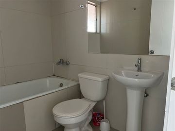 Casa en Venta en LOS NÍSPEROS, QUILICURA