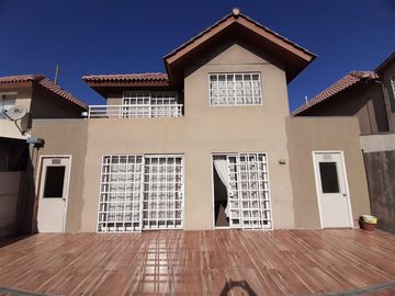 Casa en Venta en BARRIO LOS CASTAÑOS