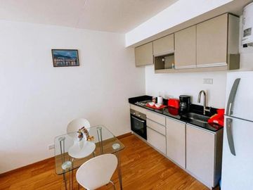 VENTA DEPARTAMENTO AMOBLADO CON BALCON EN PALERMO