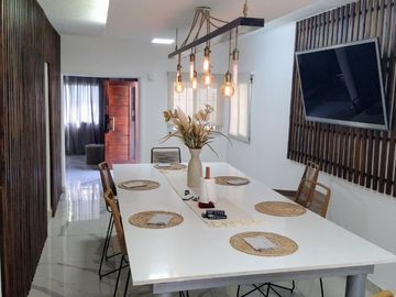 Casa en  dos plantas de vías a libertador inmejorable zona 3 dormitorios en suite piscina