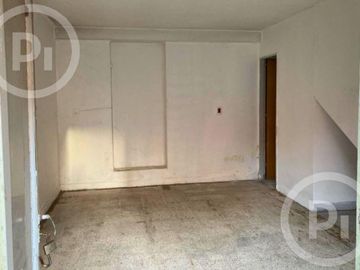 Casa a refaccionar   local   departamento en VENTA zona centro