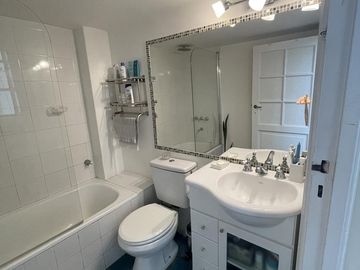 Hermoso departamento en destacado edificio - Zona Monserrat