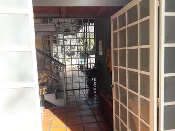 Muy buena casa - Gran terreno!