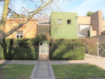 Muy buena casa - Gran terreno!