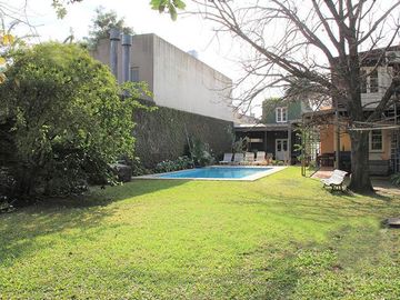 Muy buena casa - Gran terreno!