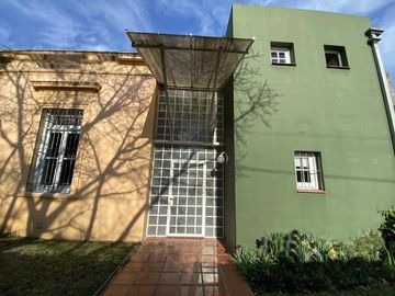 Muy buena casa - Gran terreno!