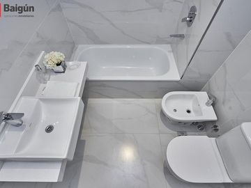 Departamento de 2 ambientes en venta en Las Cañitas