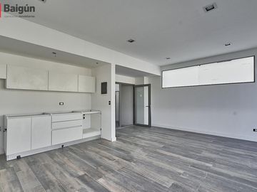 Departamento de 2 ambientes en venta en Las Cañitas