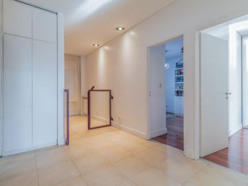 Casa 5 ambientes en 3 Plantas en  Villa Lugano