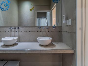 Casa 5 ambientes en 3 Plantas en  Villa Lugano