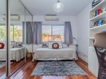 Casa 5 ambientes en 3 Plantas en  Villa Lugano