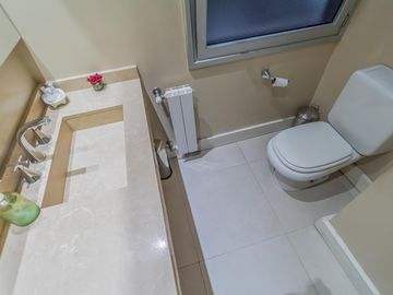 Casa 5 ambientes en 3 Plantas en  Villa Lugano