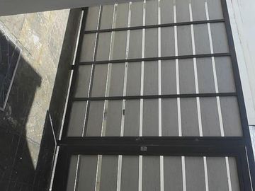 Casas en venta  - 8 dormitorios 3 baños - 260mts2 - Adrogue