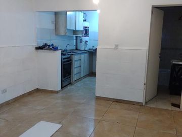 Casas en venta  - 8 dormitorios 3 baños - 260mts2 - Adrogue