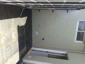 Casas en venta  - 8 dormitorios 3 baños - 260mts2 - Adrogue