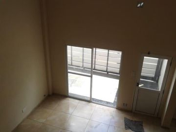 Casas en venta  - 8 dormitorios 3 baños - 260mts2 - Adrogue