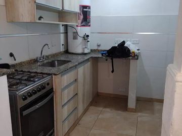 Casas en venta  - 8 dormitorios 3 baños - 260mts2 - Adrogue
