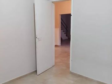 Casas en venta  - 8 dormitorios 3 baños - 260mts2 - Adrogue