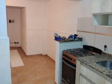 Casas en venta  - 8 dormitorios 3 baños - 260mts2 - Adrogue
