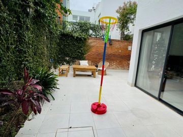 PH en Venta: Ubicación Privilegiada y Detalles Únicos en Olivos