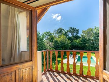 Casa en venta en El Aromo - tres dormitorios - parilla - pileta - lote central