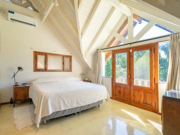 Casa en venta en El Aromo - tres dormitorios - parilla - pileta - lote central
