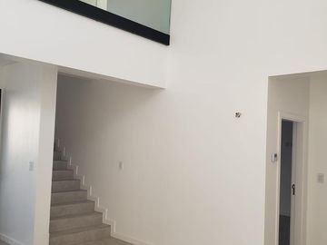 Casa en  venta en Barrio Privado Rumenco Joven. 3 dormitorios (1 suite) . Garage doble. Jardin