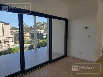 Casa en  venta en Barrio Privado Rumenco Joven. 3 dormitorios (1 suite) . Garage doble. Jardin