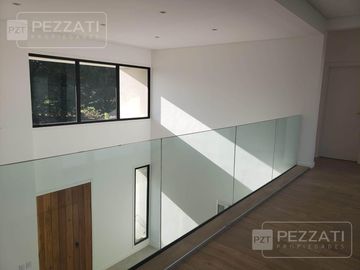 Casa en  venta en Barrio Privado Rumenco Joven. 3 dormitorios (1 suite) . Garage doble. Jardin
