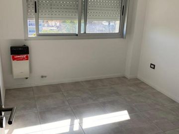 Departamento 2 ambientes en venta en Ituzaingó Sur