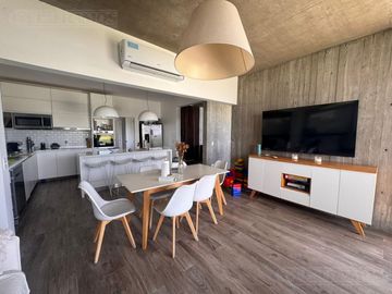 Casa con excelente diseño en Barrio Marinas Puertos del Lago