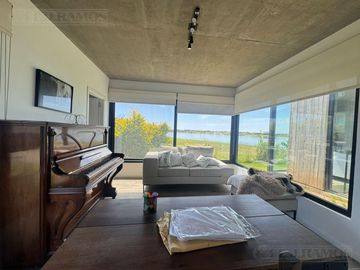 Casa con excelente diseño en Barrio Marinas Puertos del Lago