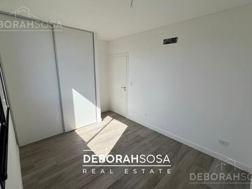 Casa en Venta 5 ambientes  al Lago en San Matias
