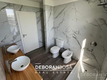 Casa en Venta 5 ambientes  al Lago en San Matias