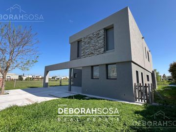 Casa en Venta 5 ambientes  al Lago en San Matias