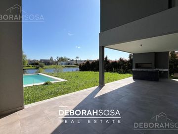 Casa en Venta 5 ambientes  al Lago en San Matias