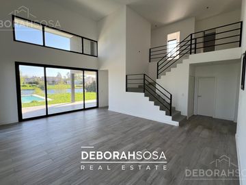 Casa en Venta 5 ambientes  al Lago en San Matias