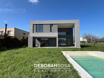 Casa en Venta 5 ambientes  al Lago en San Matias