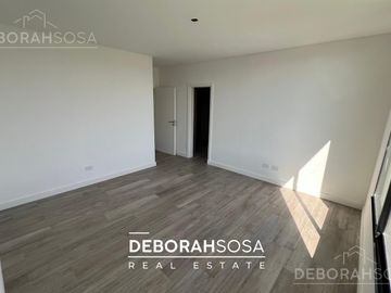 Casa en Venta 5 ambientes  al Lago en San Matias