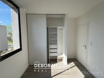 Casa en Venta 5 ambientes  al Lago en San Matias