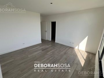 Casa en Venta 5 ambientes  al Lago en San Matias