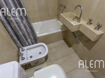Departamento de 3 ambientes en venta en Lomas de Zamora