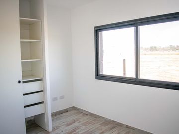 Casa 5 ambientes venta con doble cochera en Ingeniero Maschwitz