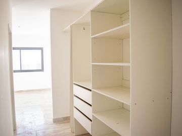 Casa 5 ambientes venta con doble cochera en Ingeniero Maschwitz